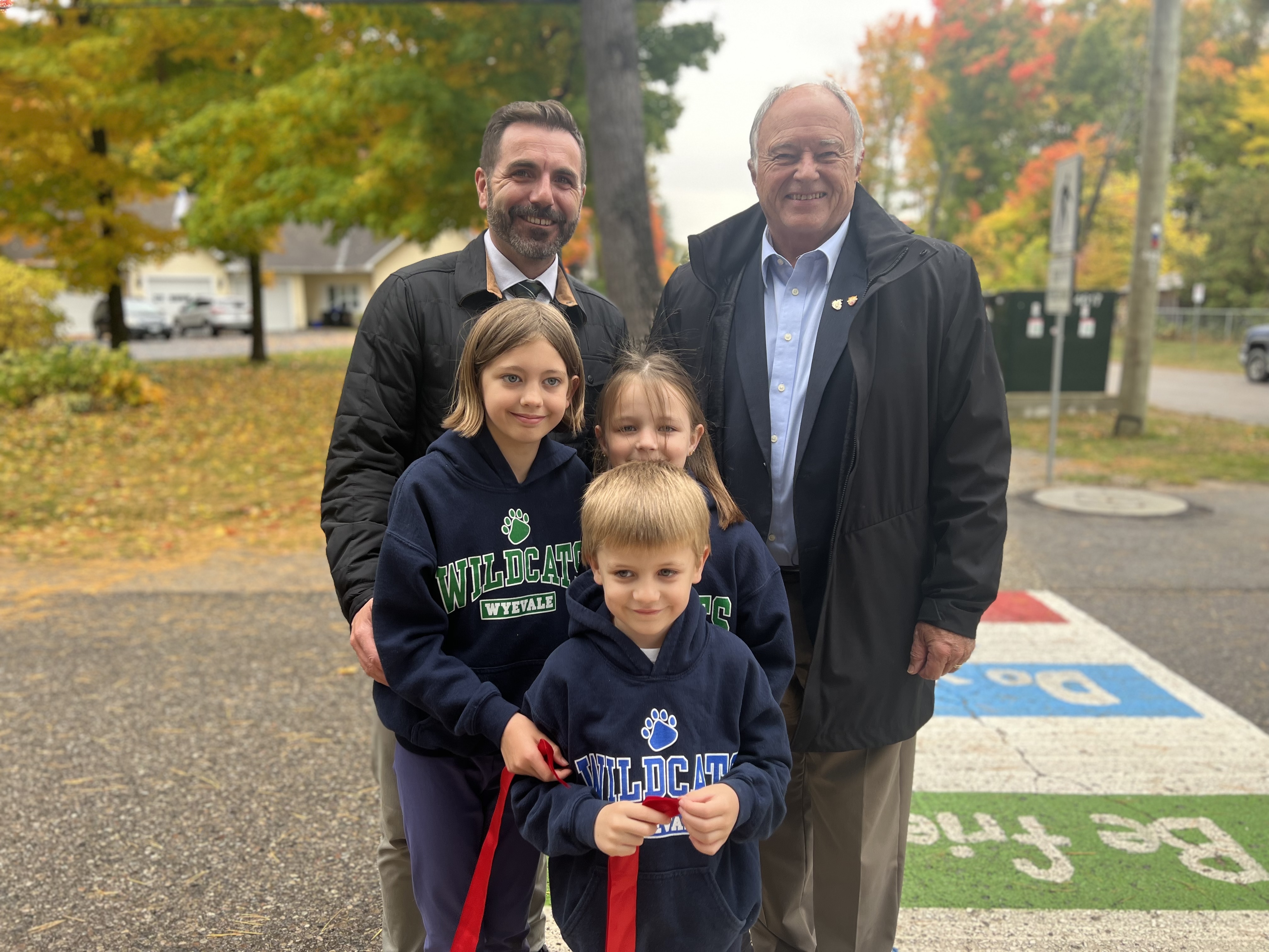 Lily Scott, Lincoln Scott, and Quinn Scott, Contest Winner's of the Wyevale Crosswalk Design Competition, Mayor George Cornell and Sean Ealey - Wyevale Central Public School Principal