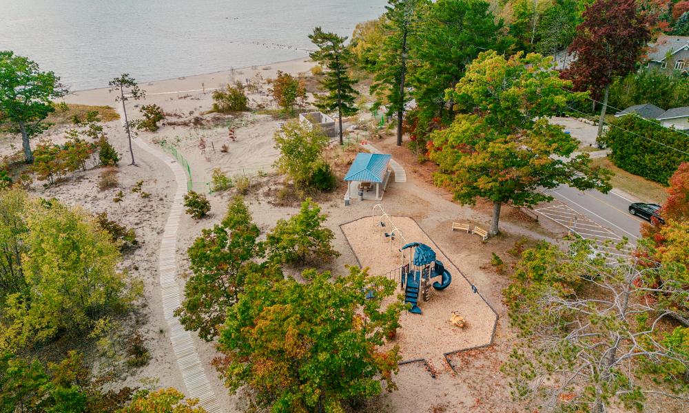 aeiral view of the park, pavilion, washrooms, and beach at the Lafontaine beach park