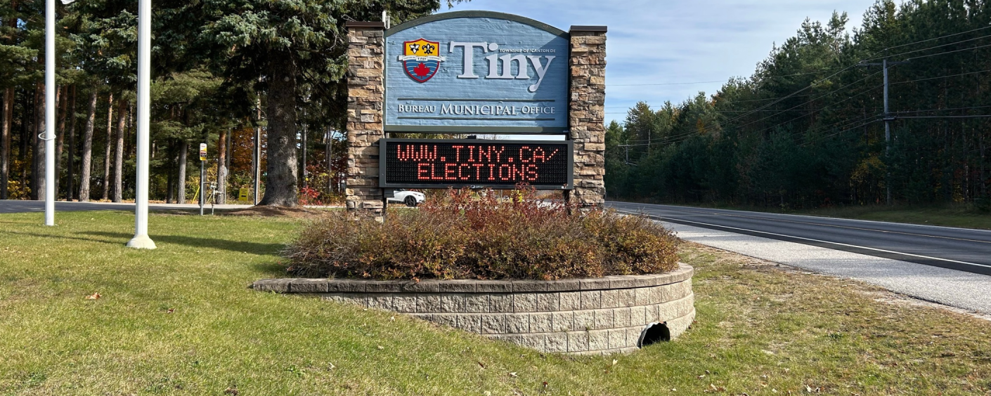 township of tiny sign displaying www.tiny.ca/Elections