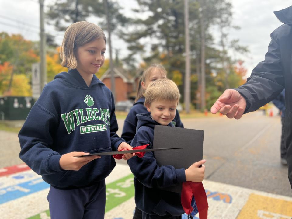 Lily Scott, Lincoln Scott, and Quinn Scott, Contest Winner's of the Wyevale Crosswalk Design Competition