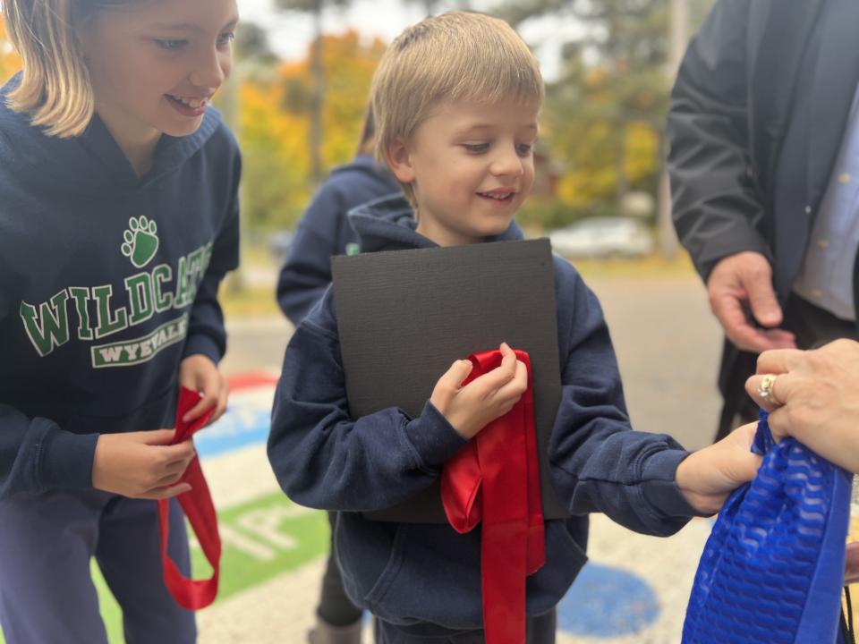 Lily Scott, Lincoln Scott, and Quinn Scott, Contest Winner's of the Wyevale Crosswalk Design Competition
